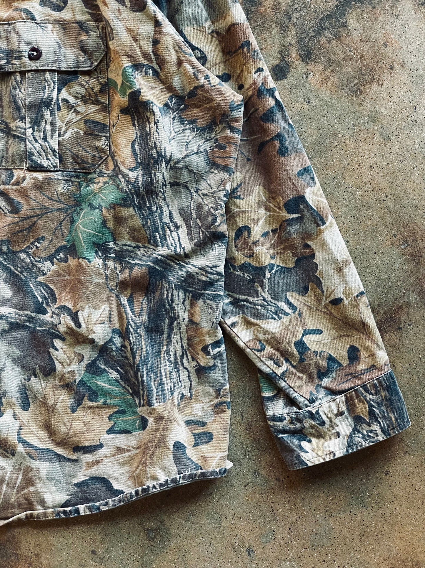 Vintage Walls Camo Shirt | XX-Large