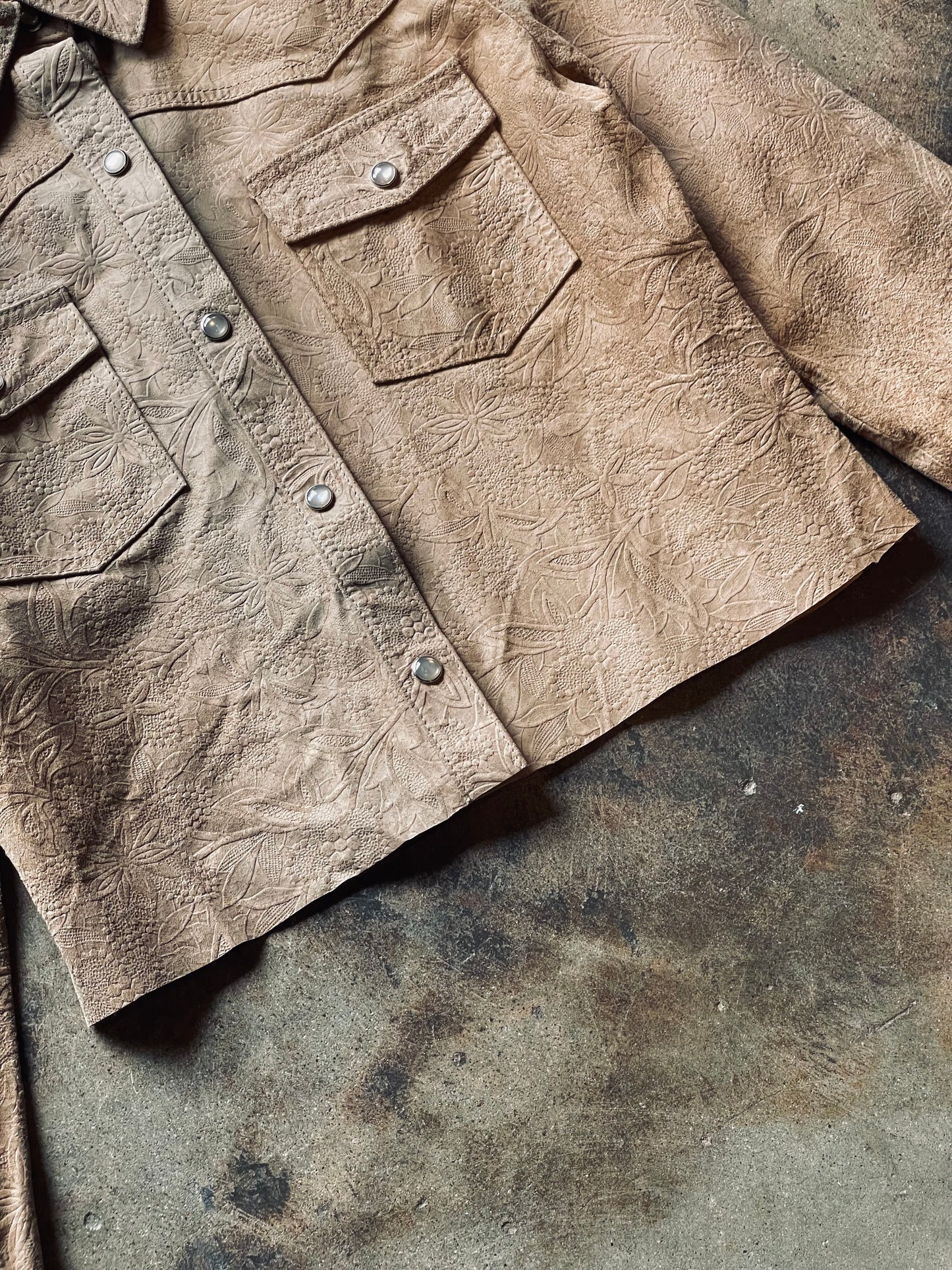 Vintage Cropped Suede Tooled Pearl Snap | Medium