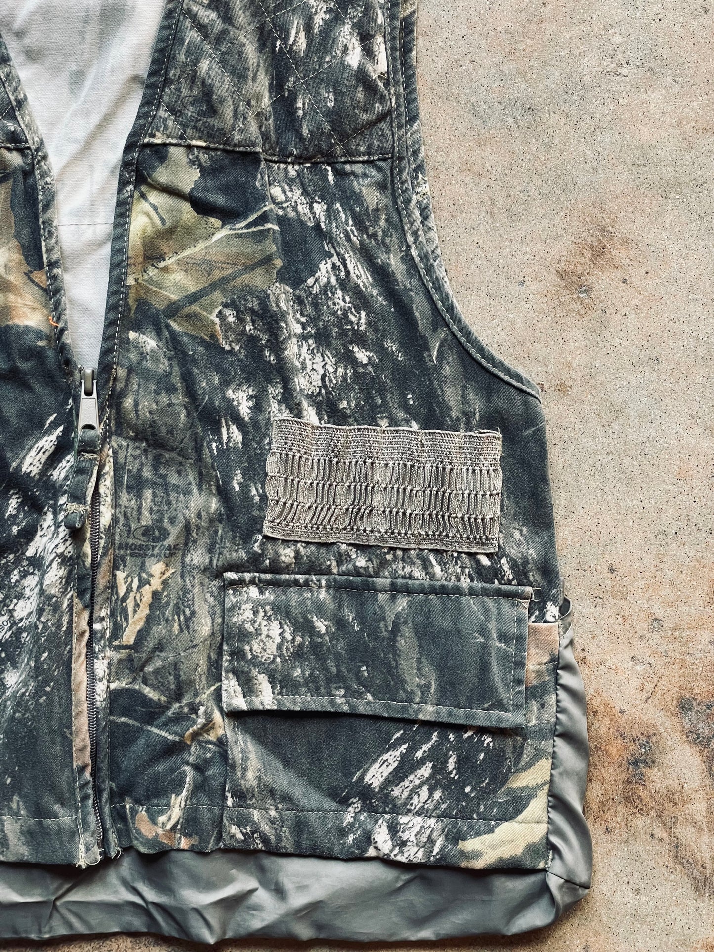 Vintage Game Winner Camo Vest | Small