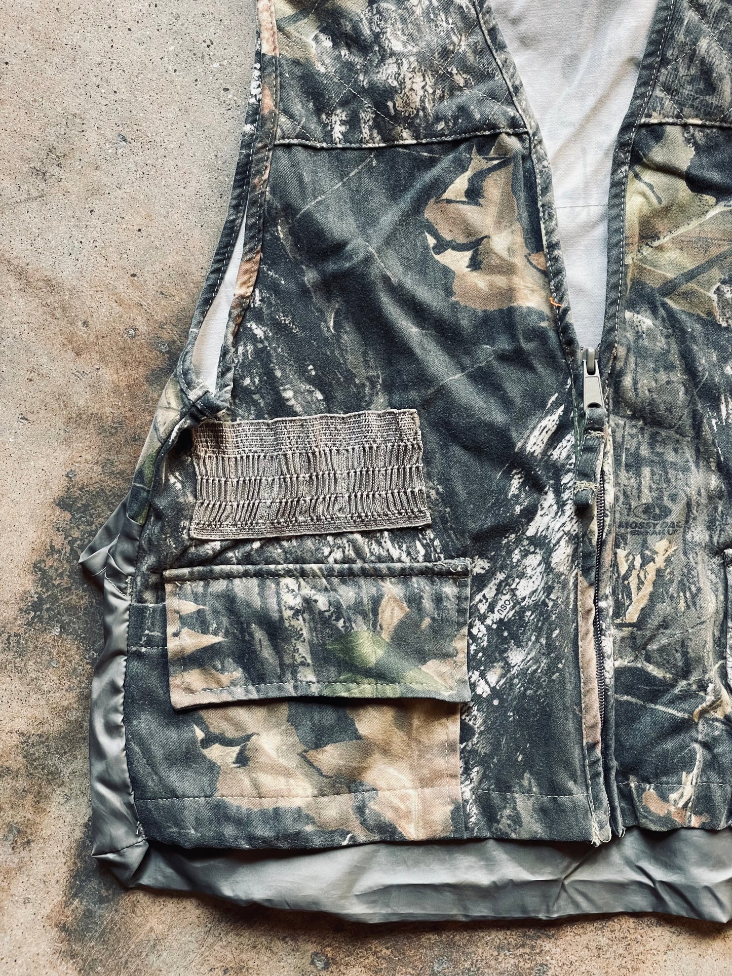 Vintage Game Winner Camo Vest | Small