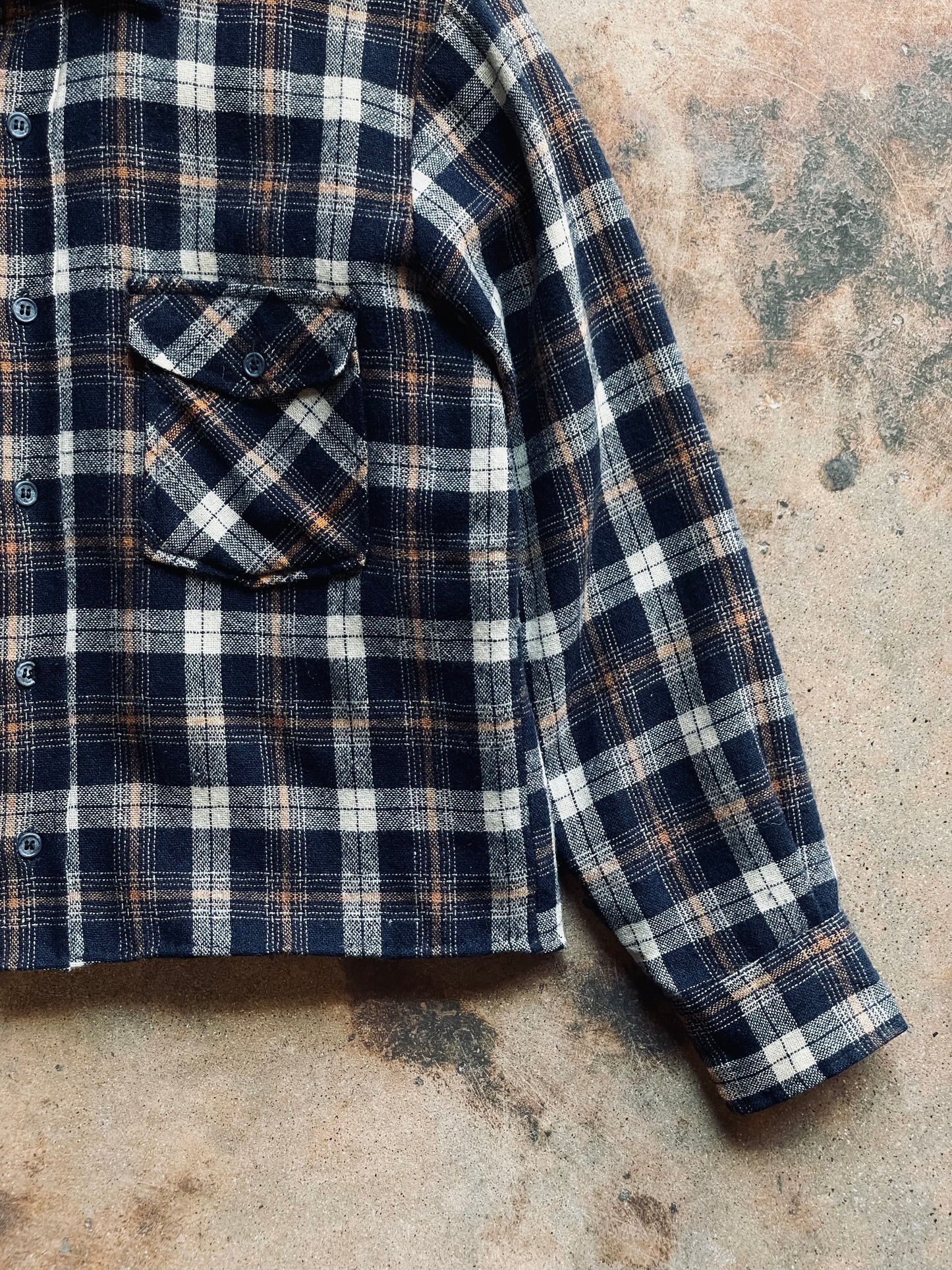 Vintage Grizzly Lined + Cropped Flannel | Small
