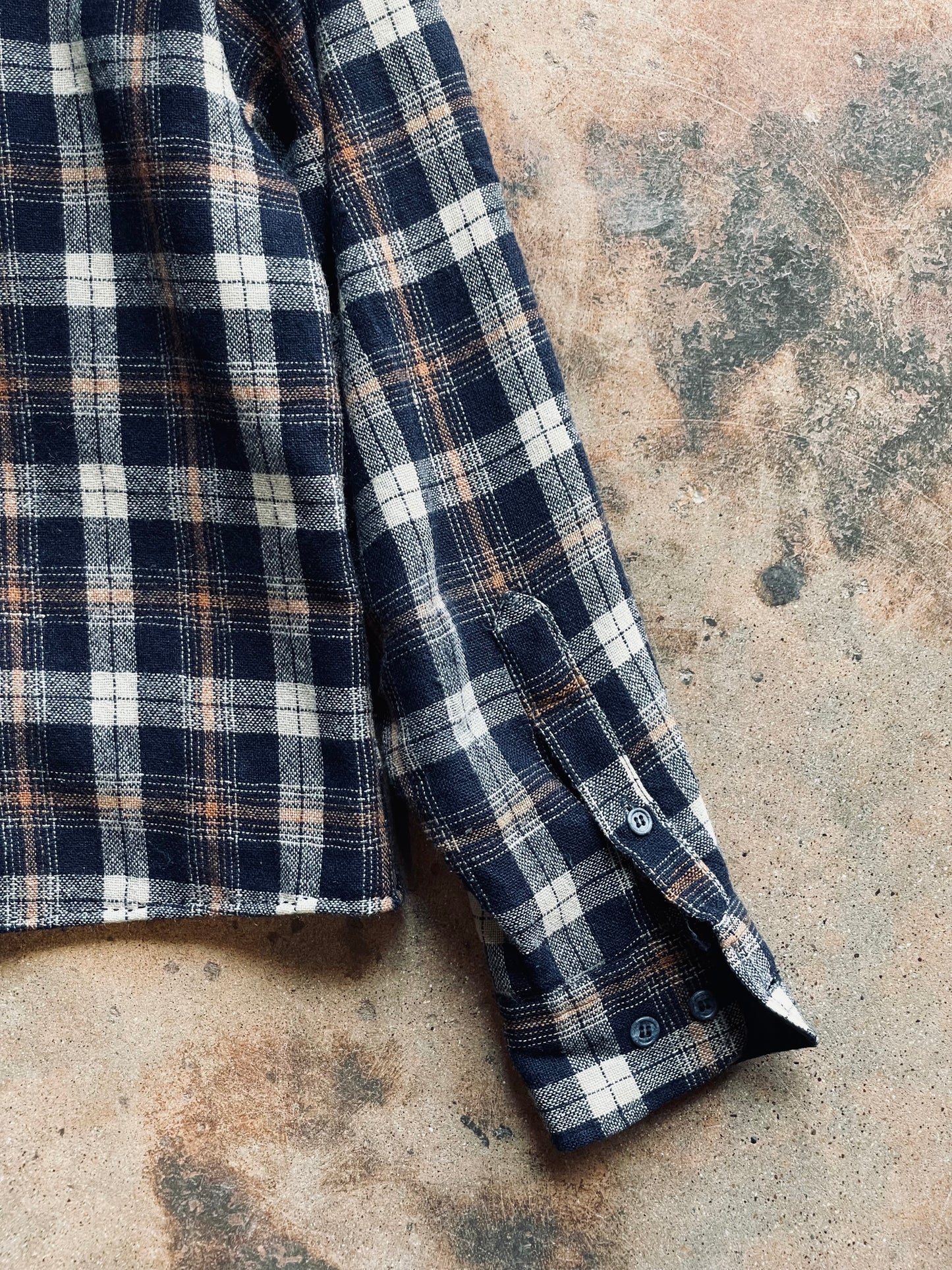 Vintage Grizzly Lined + Cropped Flannel | Small