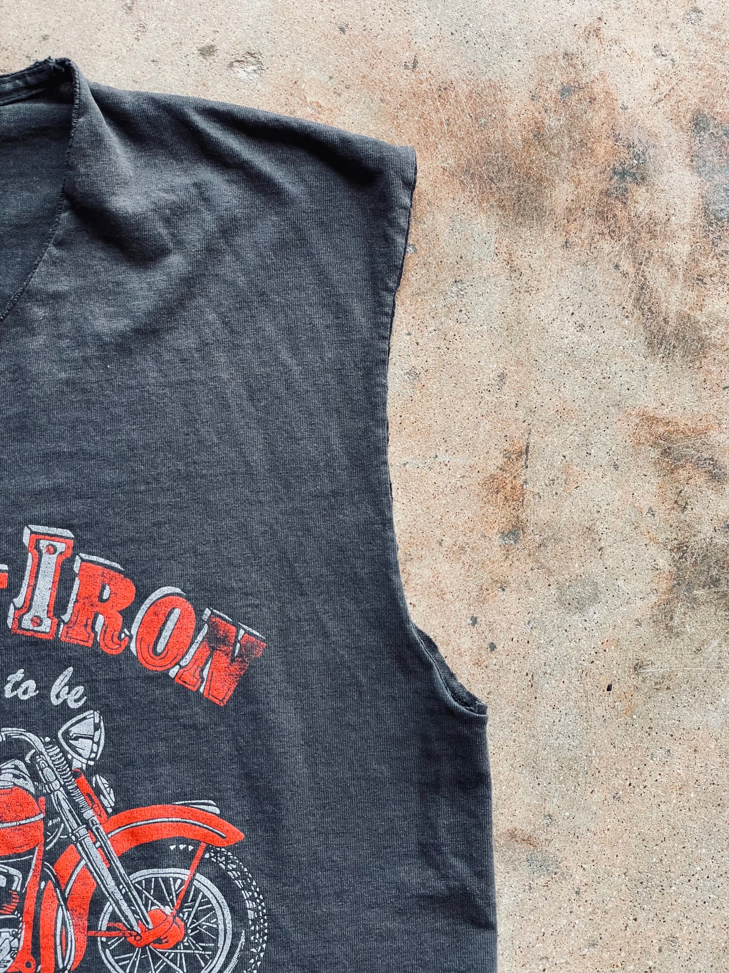 1984 Vintage-Iron Cut Off Tee | Large