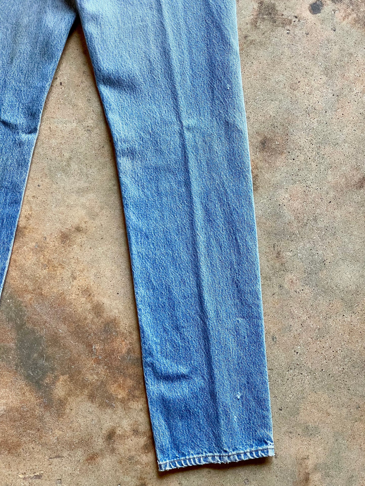 1980’s Levi’s 501 Button Fly Denim | 28x33