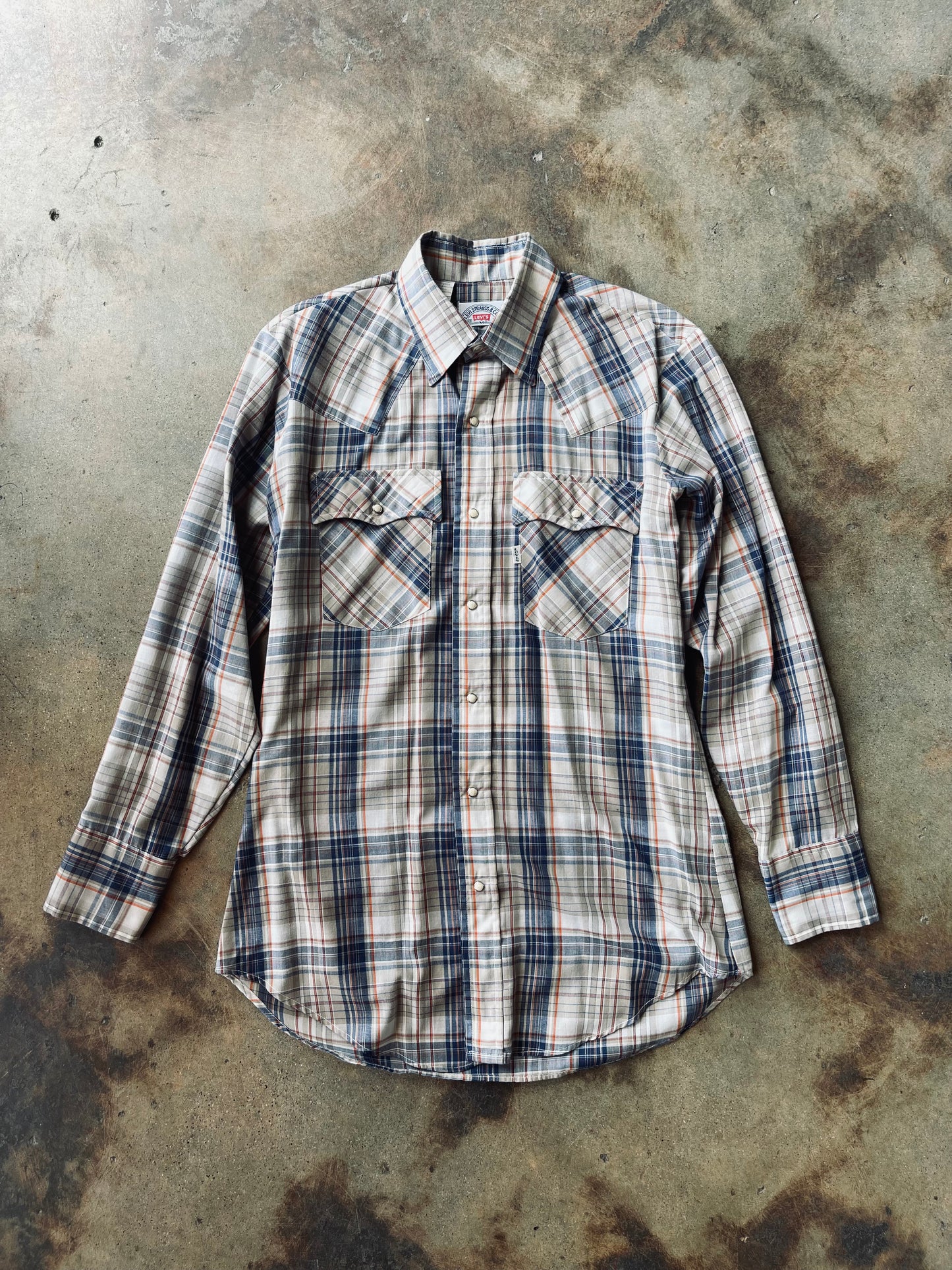 1980’s Levi’s Slim Fit Western Pearl Snap | Medium