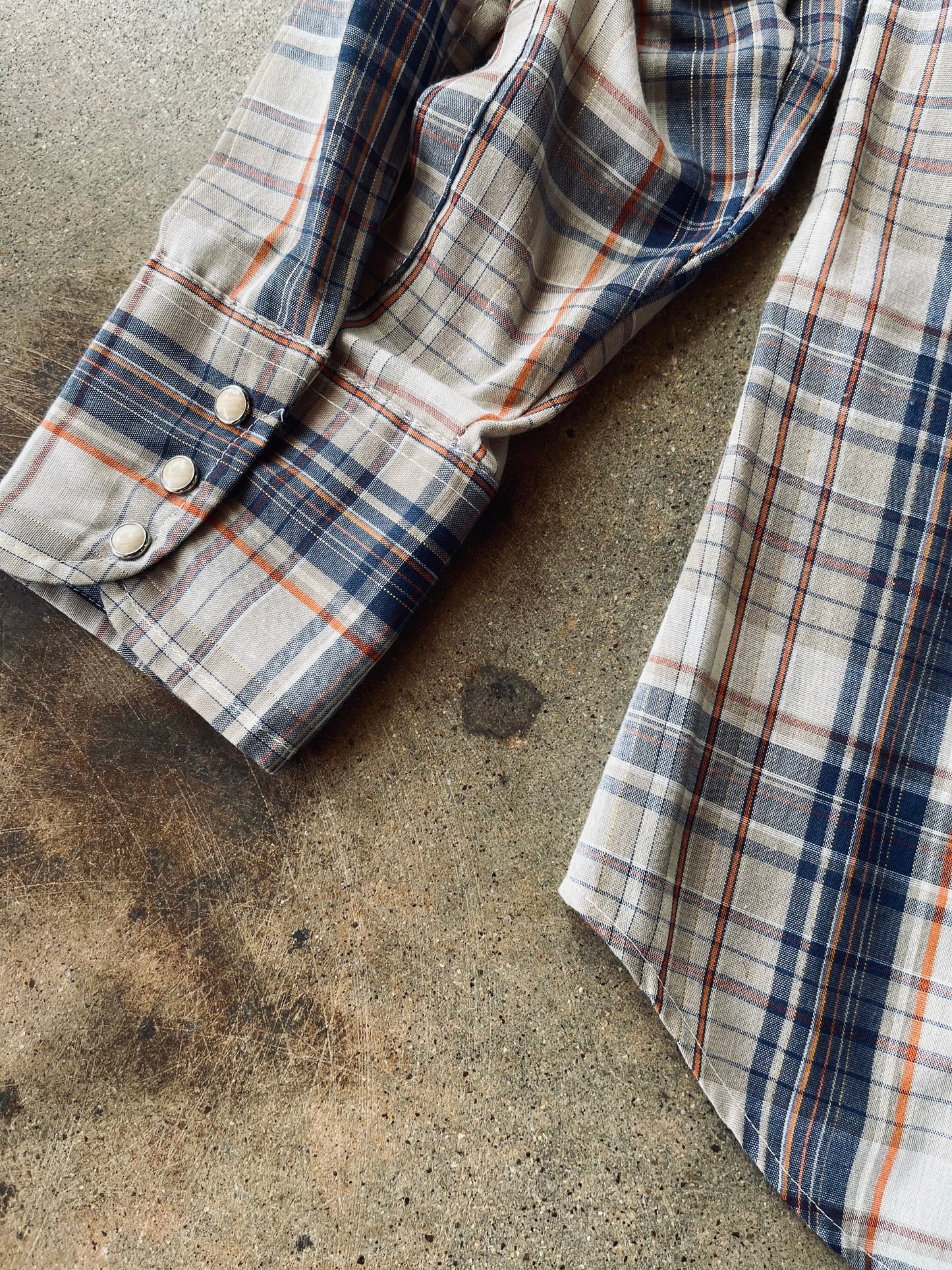 1980’s Levi’s Slim Fit Western Pearl Snap | Medium