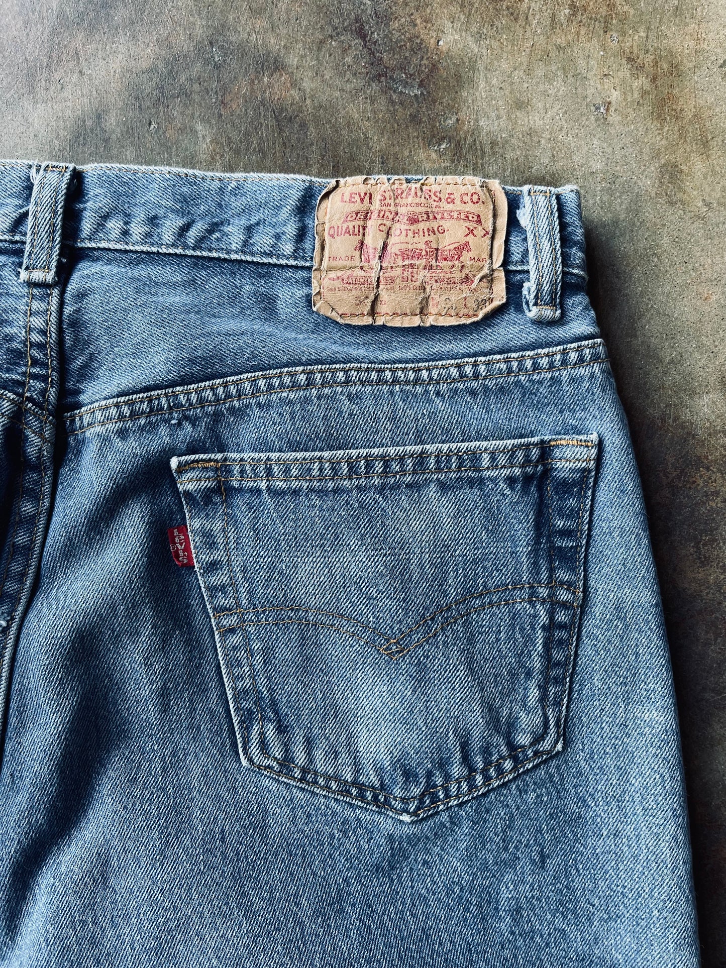1980’s Levi’s 501 Button Fly Denim | 34X31