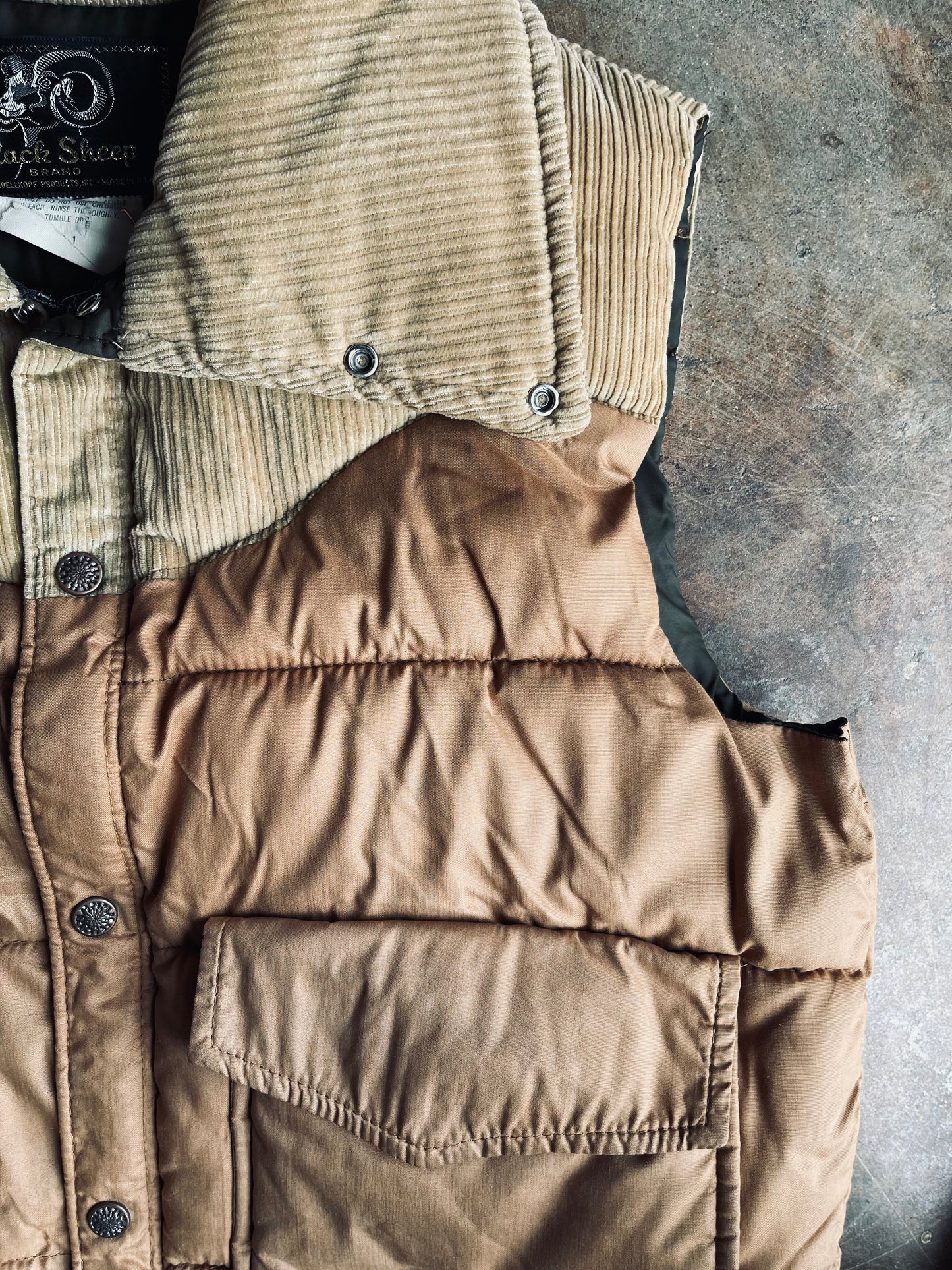 1970’s Black Sheep Western Yolk Quilted Vest | Large