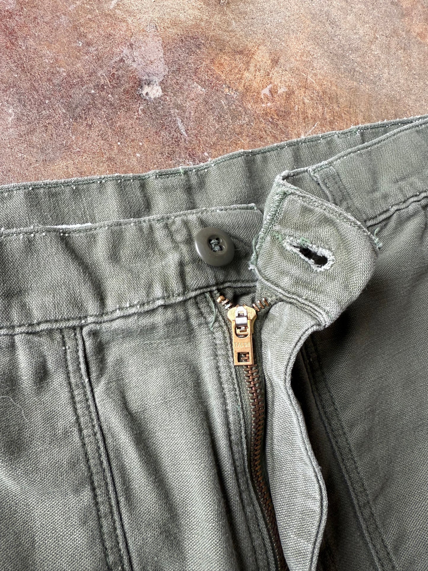 Vintage U.S. Military OG-107 Sateen Trousers | 33X30