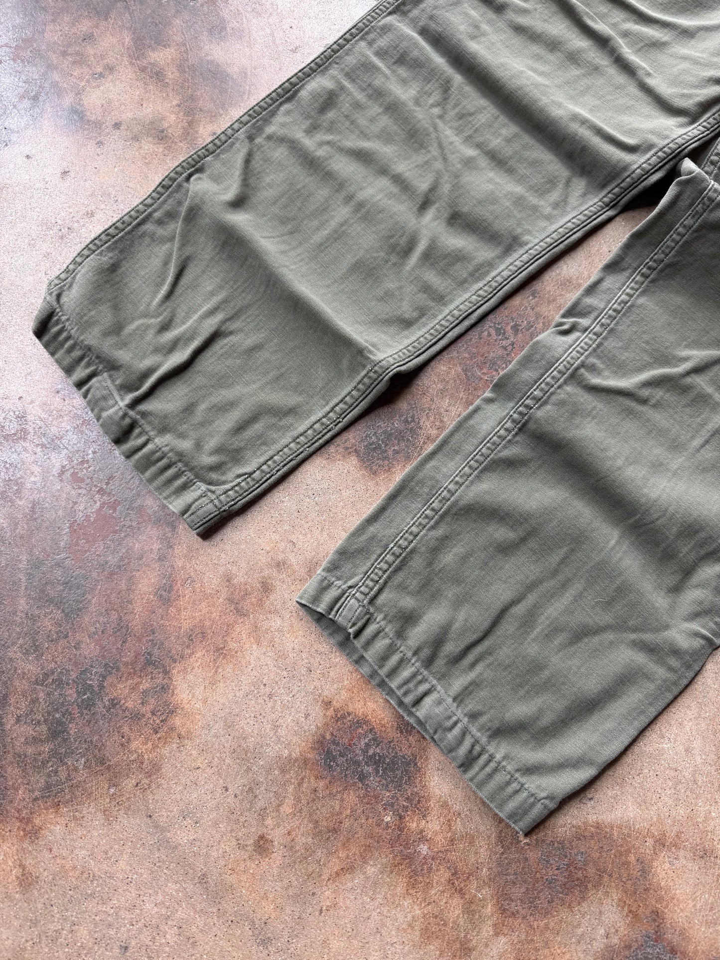Vintage U.S. Military OG-107 Sateen Trousers | 33X30