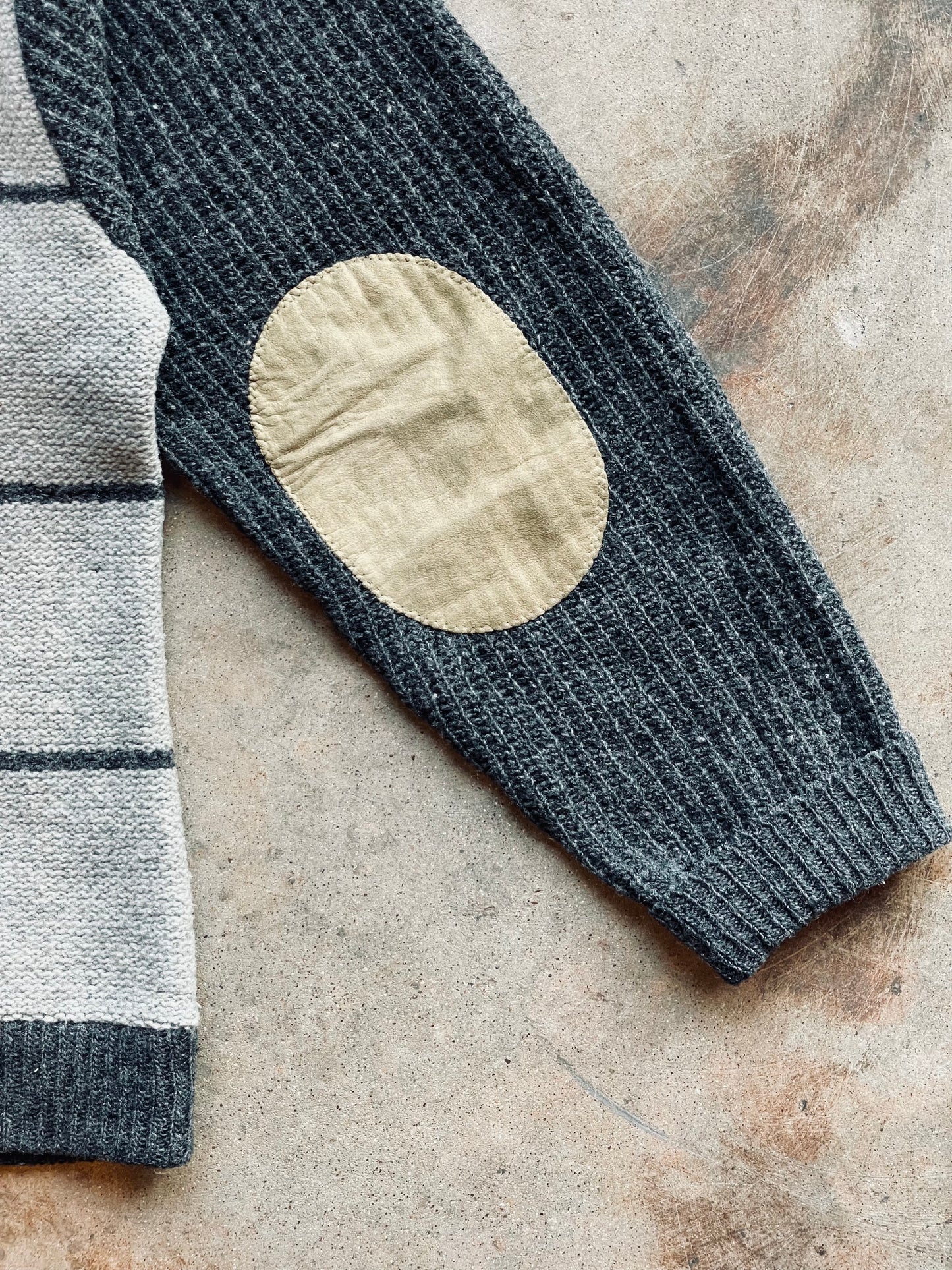 1950’s Hunting Valley V-Neck Sweater | Medium