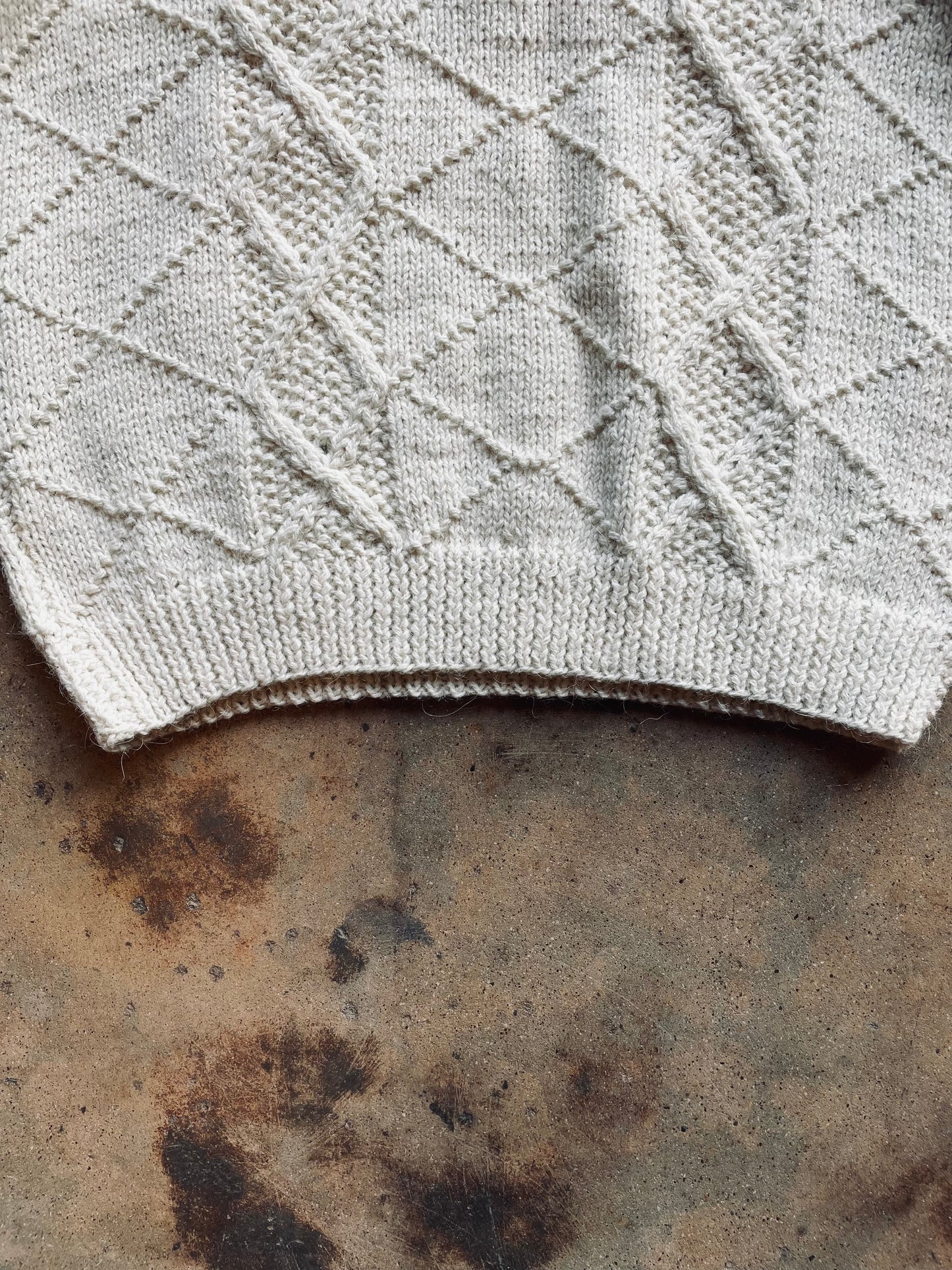 1970‘s Yalile V-Neck Cable Knit Sweater | Medium