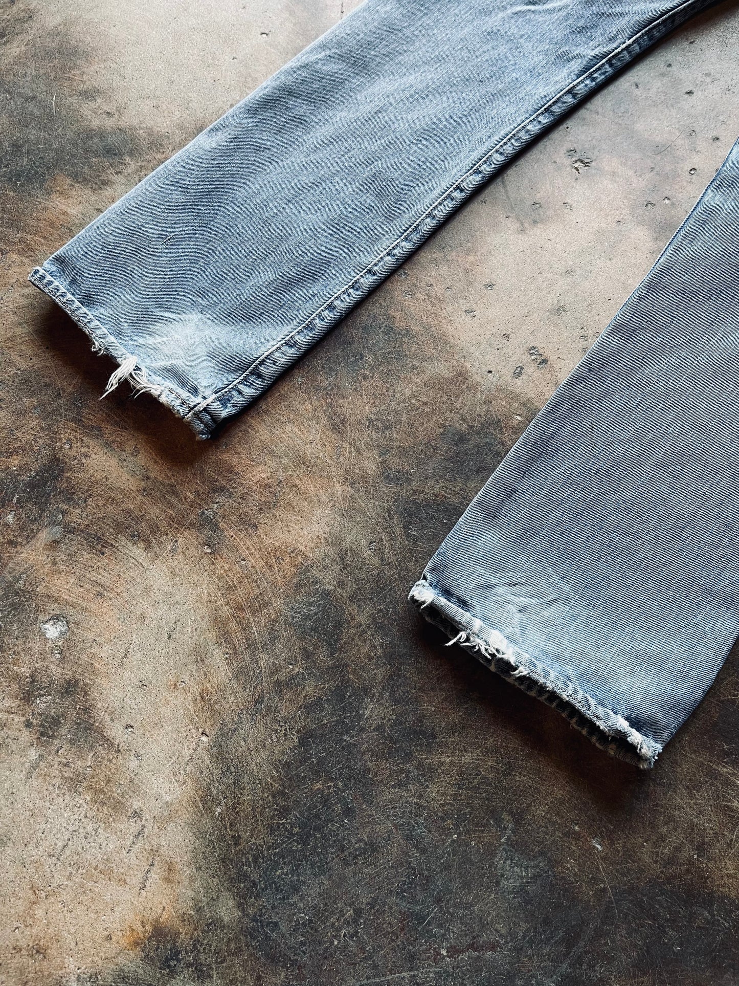 Vintage Levi’s 501 Thrashed Denim | 34X31