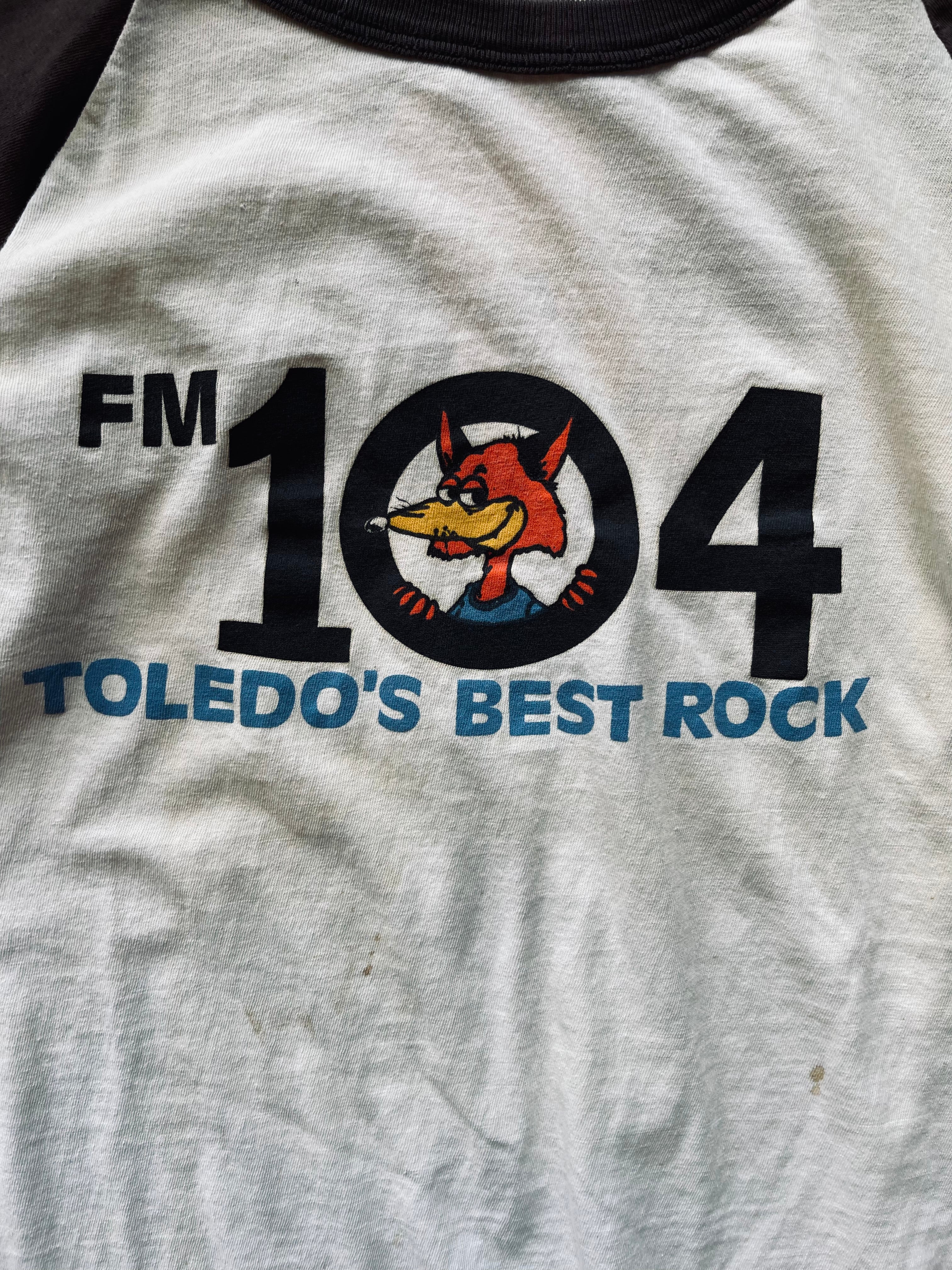 Vintage Toledo’s Best Rock 104FM Baseball Tee | Medium