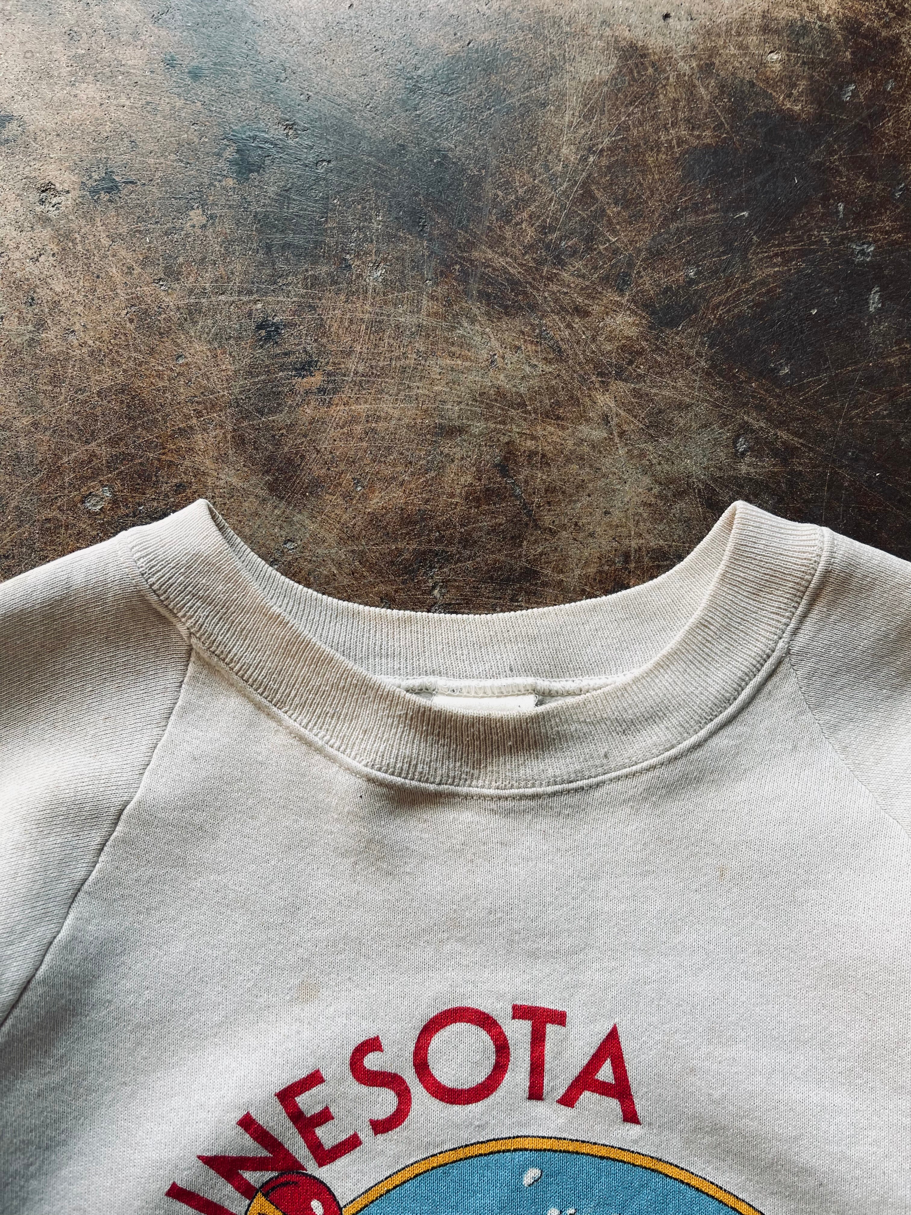 1980’s Raglan Sleeve Minnesota Souvenir Sweatshirt | Medium