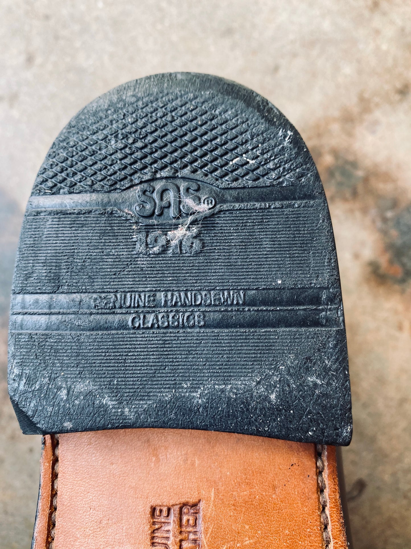 Vintage SAS Leather Penny Loafer | M10