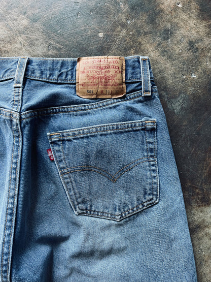 1980’s Levi’s 501 Button Fly Denim | 32X32