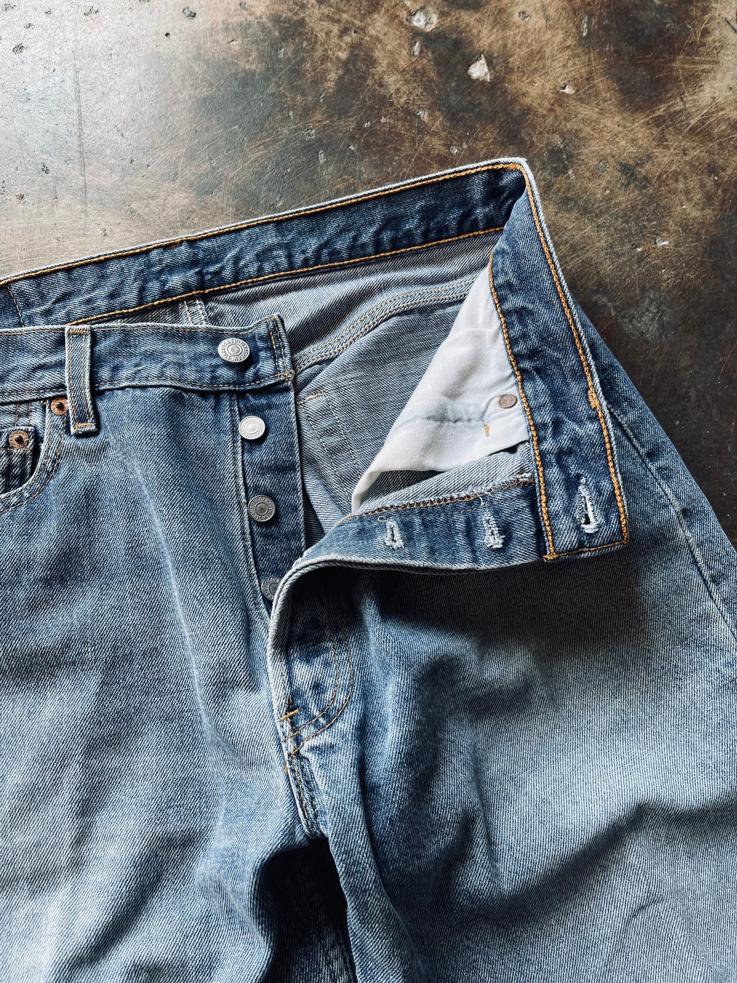 1980’s Levi’s 501 Button Fly Denim | 32X32