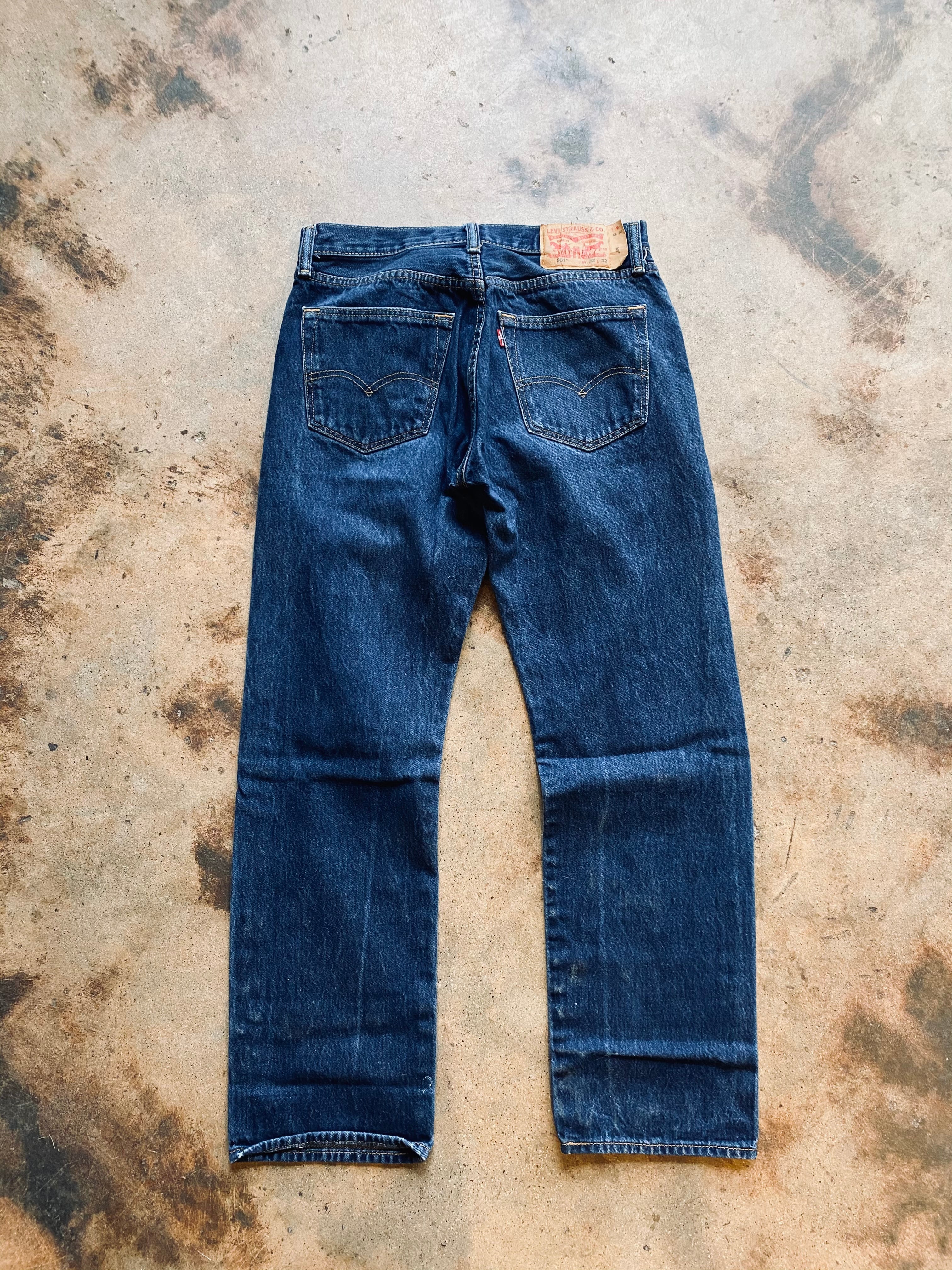 1990s Levi’s 501 Button Fly Denim | 32X32
