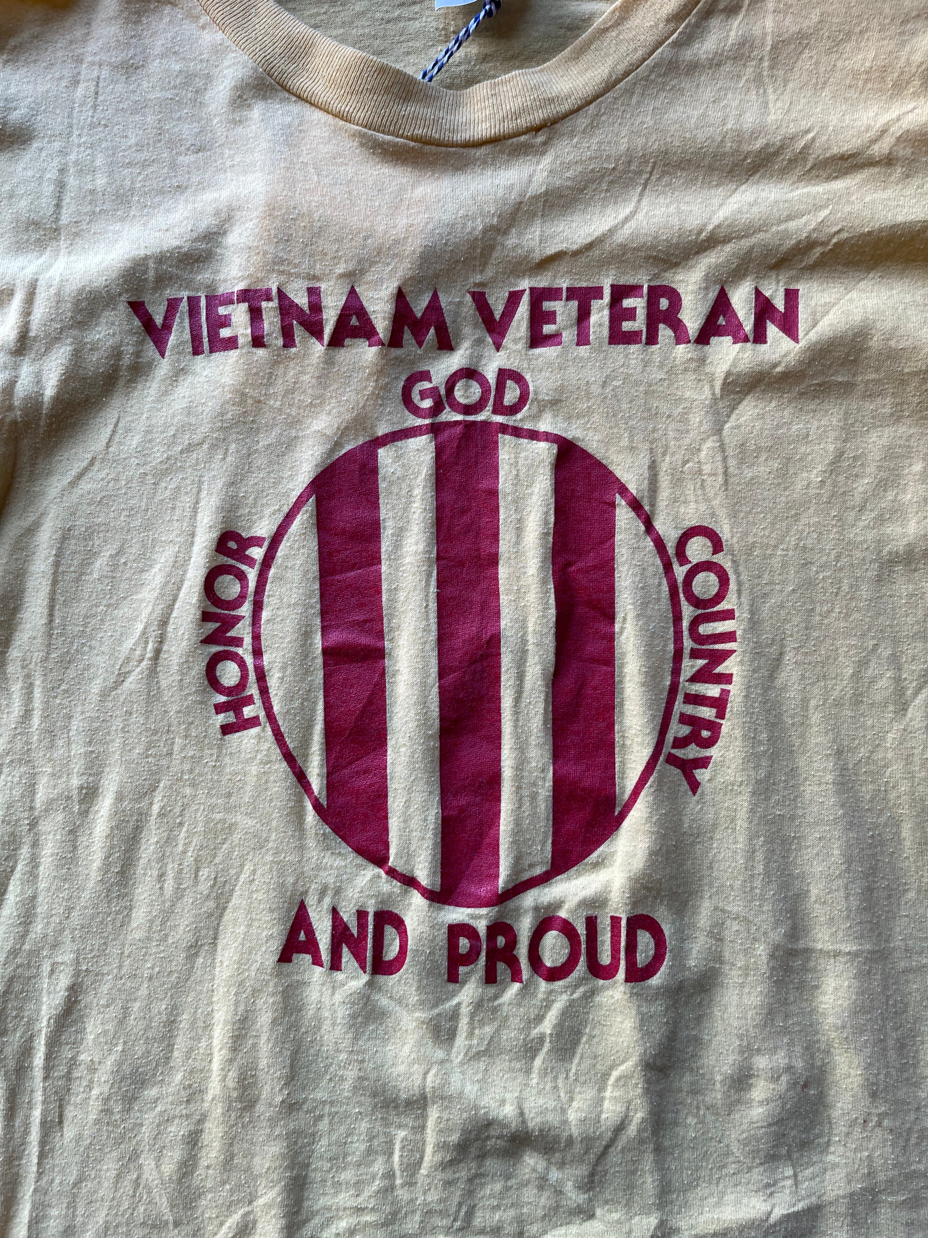 1980’s Grand Illusions Vietnam Veteran Tee | Large