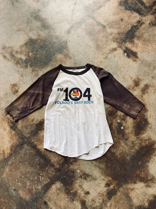 Vintage Toledo’s Best Rock 104FM Baseball Tee | Medium