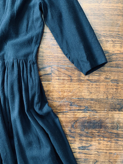 1940’s Wool Mourning Dress | Medium